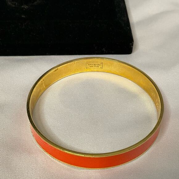 KATE SPADE NEW YORK GOLD TONE ORANGE CRUSH ENAMEL BANGLE BRACELET 3” - Picture 6 of 8